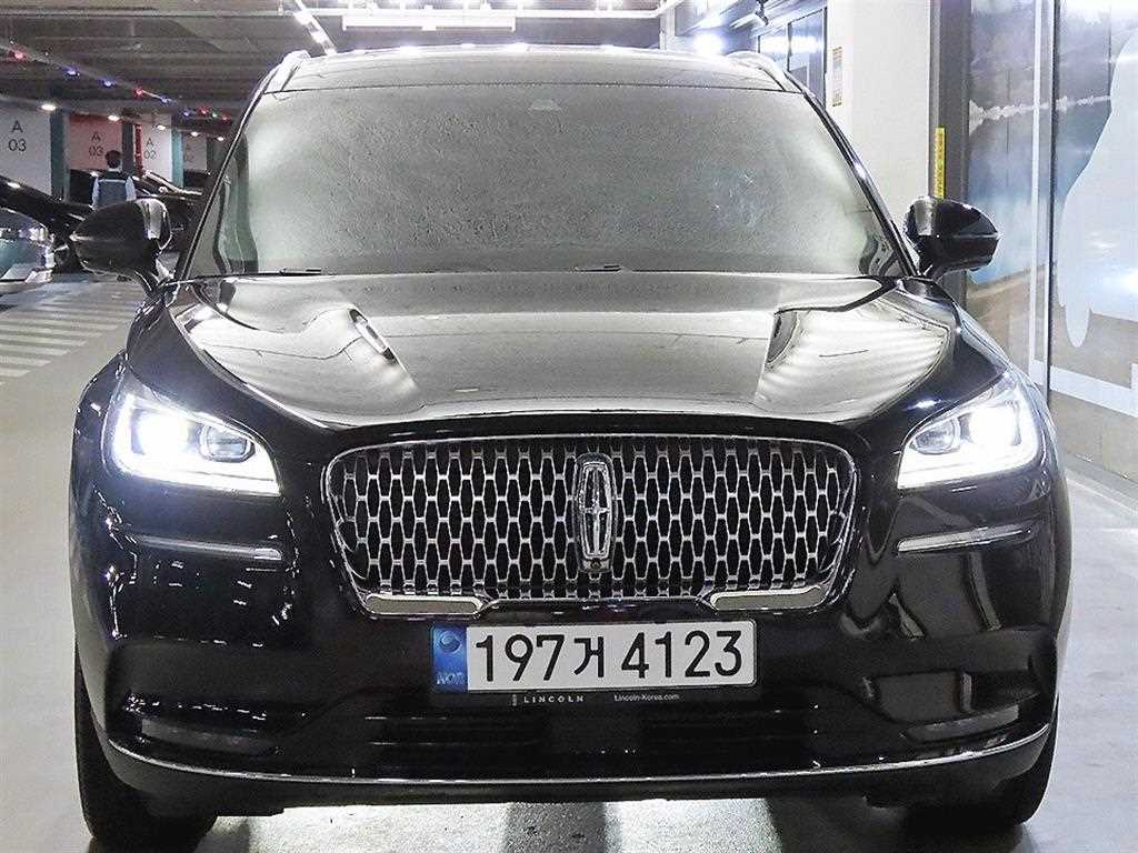 링컨 코세어 2.0 리저브 AWD 사진 2/20