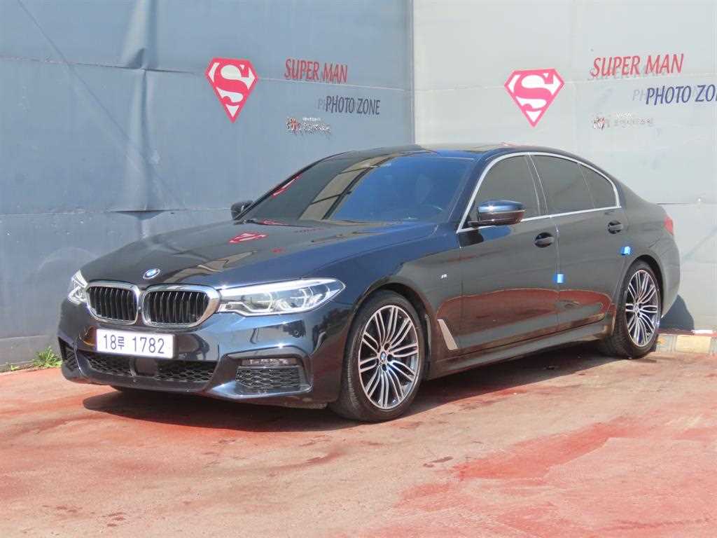 BMW 5시리즈 530i M 스포츠 플러스 사진