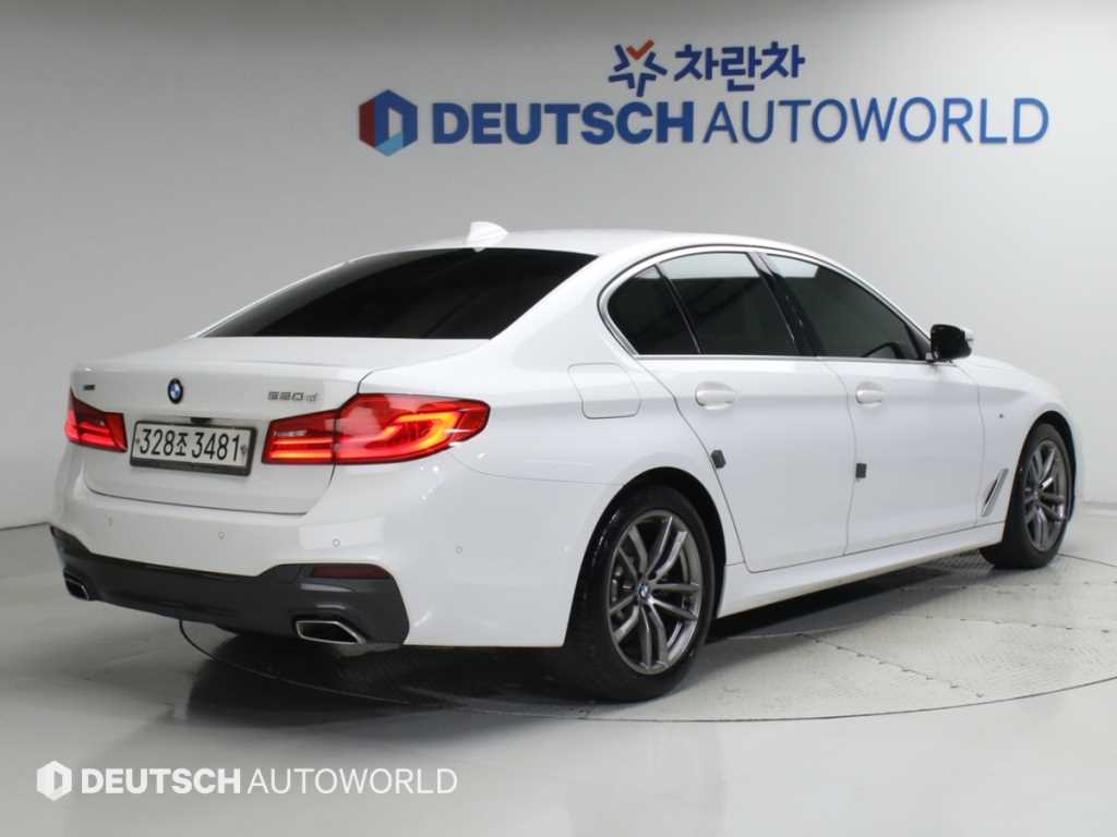 BMW 5시리즈 520d xDrive M 스포츠 플러스 사진 2/20