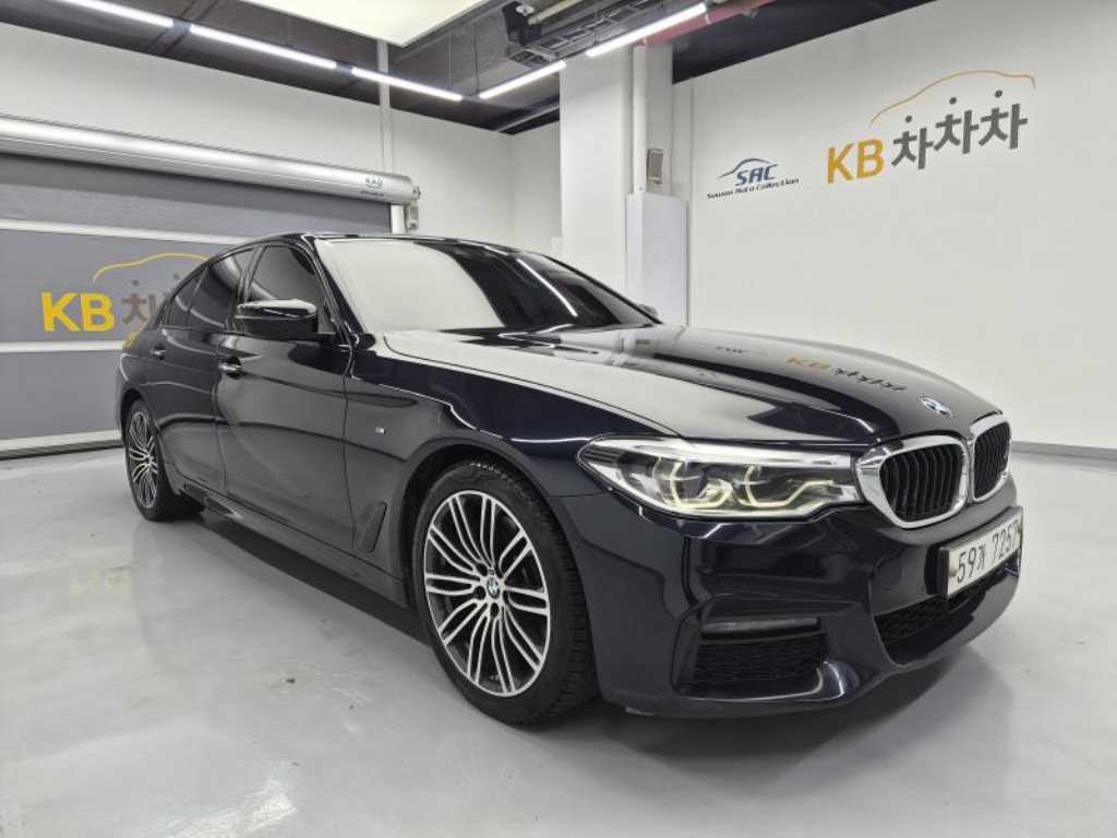 BMW 5시리즈 530d M 스포츠 사진