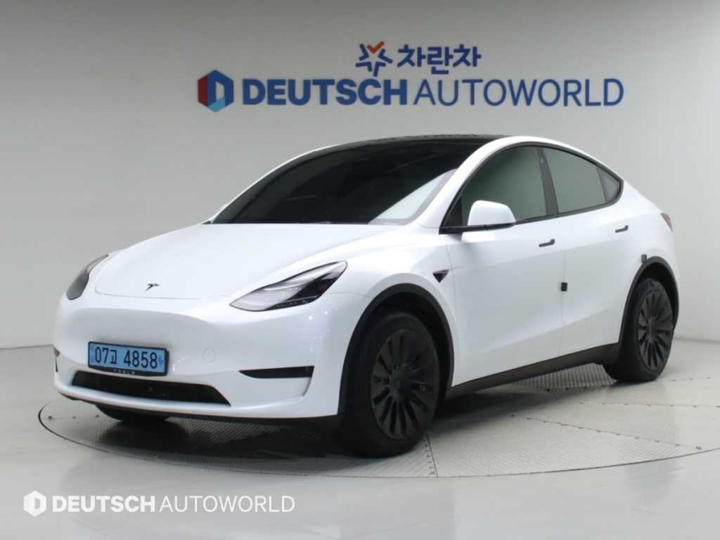 테슬라 모델 Y RWD 사진