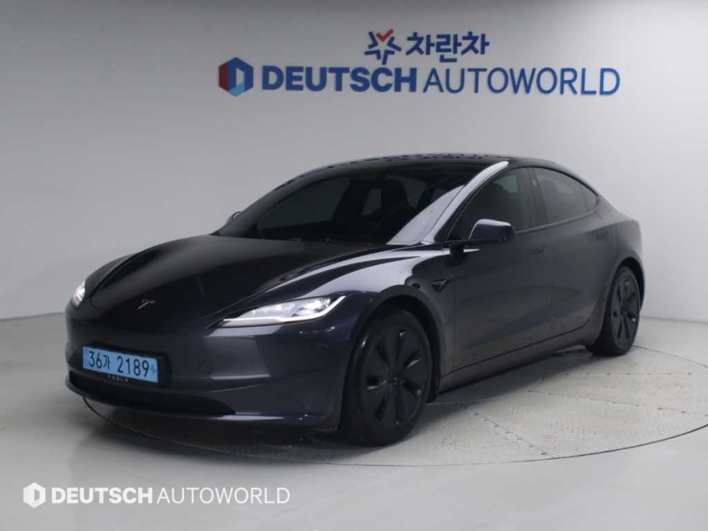 테슬라 모델 3 RWD 사진
