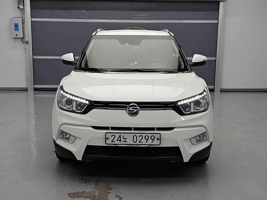 KGM 티볼리 가솔린 2WD 1.6 LX 최고급형 사진 2/19