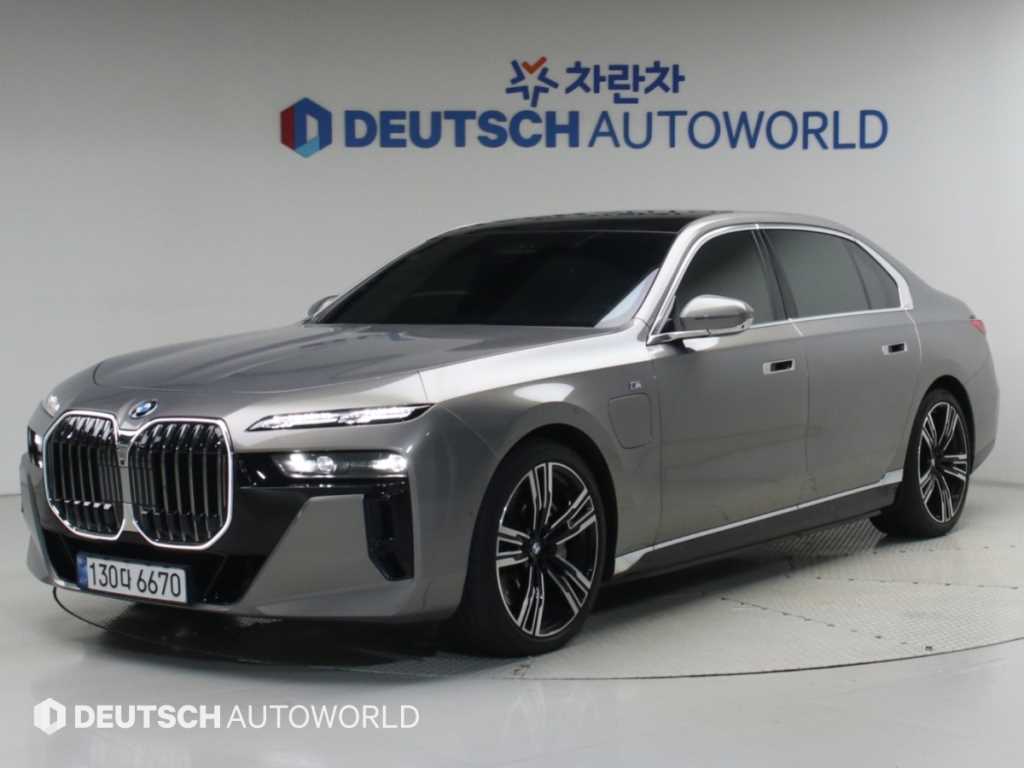 BMW 7시리즈 750e xDrive 디자인 퓨어 엑셀런스 사진