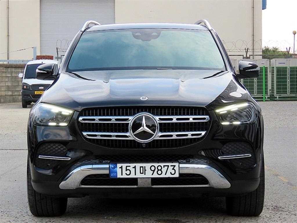 벤츠 GLE 클래스 GLE 300d 4MATIC 사진