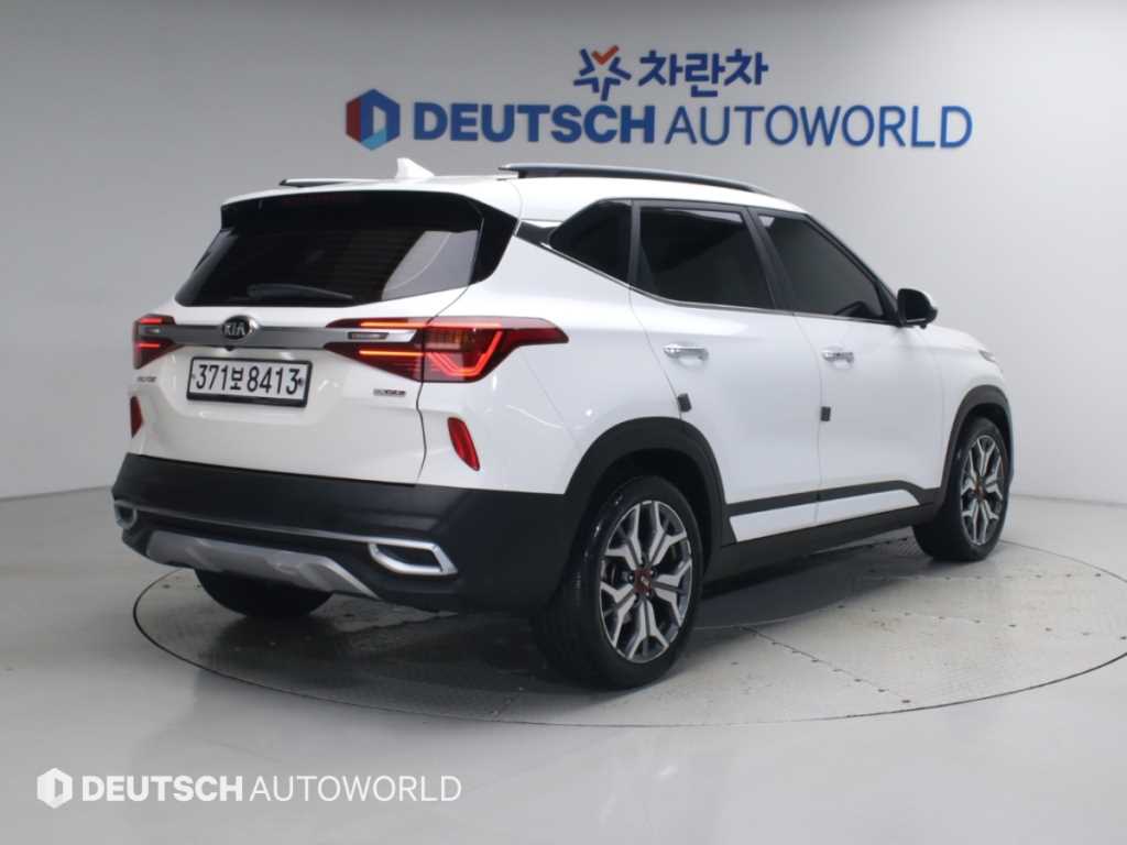 기아 셀토스 가솔린 1.6 터보 2WD 노블레스 사진 2/20