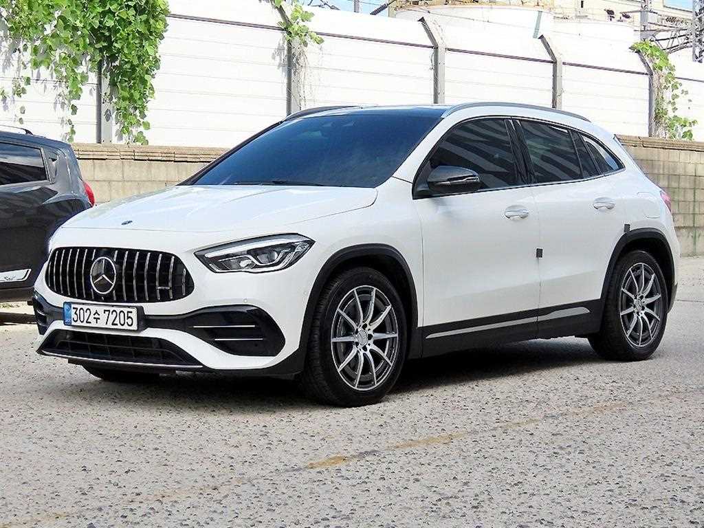 벤츠 GLA 클래스 GLA45 AMG 4MATIC + 사진 2/20