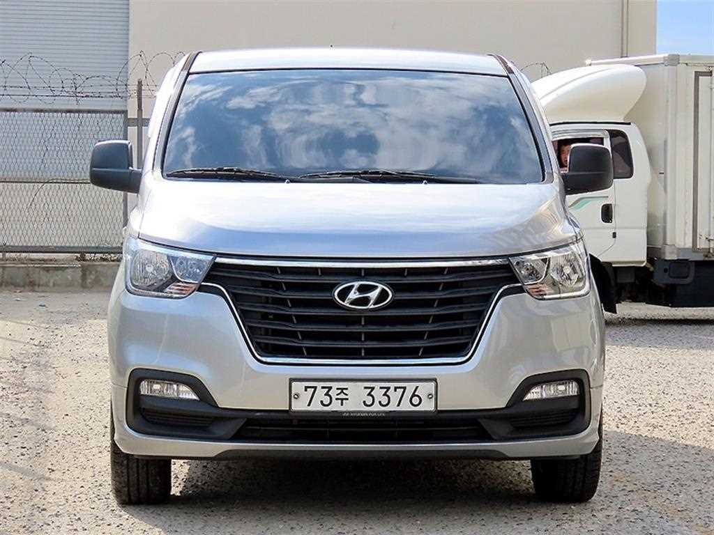 현대 스타렉스 2WD 웨건 11인승 모던 사진