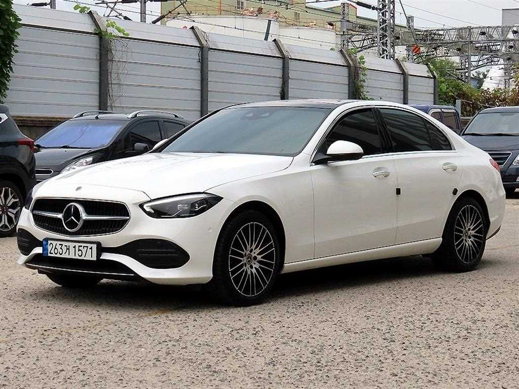 벤츠 C 클래스 C200 4MATIC 아방가르드 사진 2/20