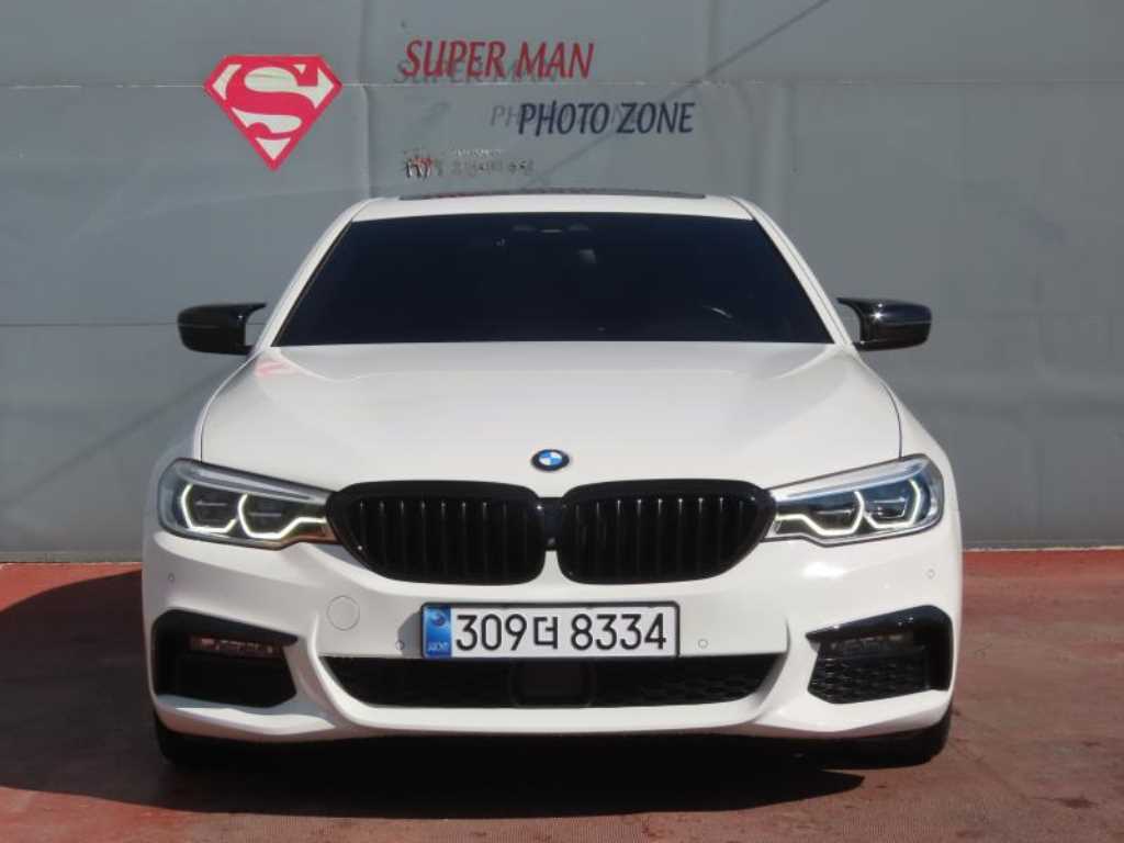 BMW 5시리즈 530i M 스포츠 플러스 사진 2/20