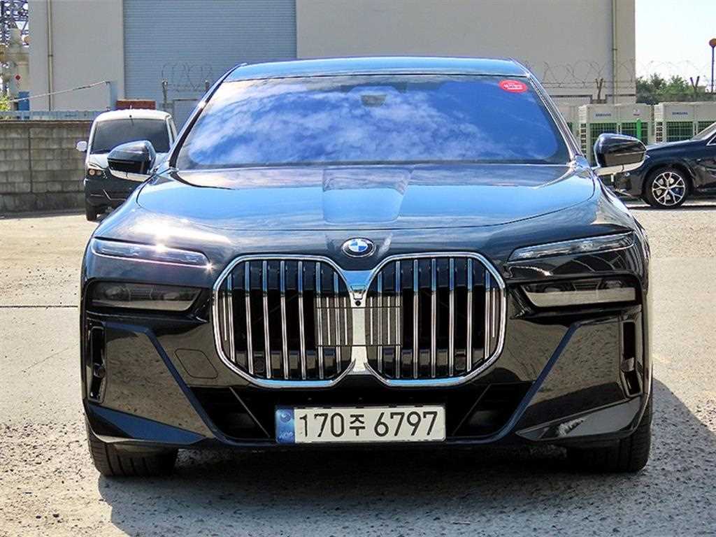 BMW 7시리즈 740i xDrive M 스포츠 사진