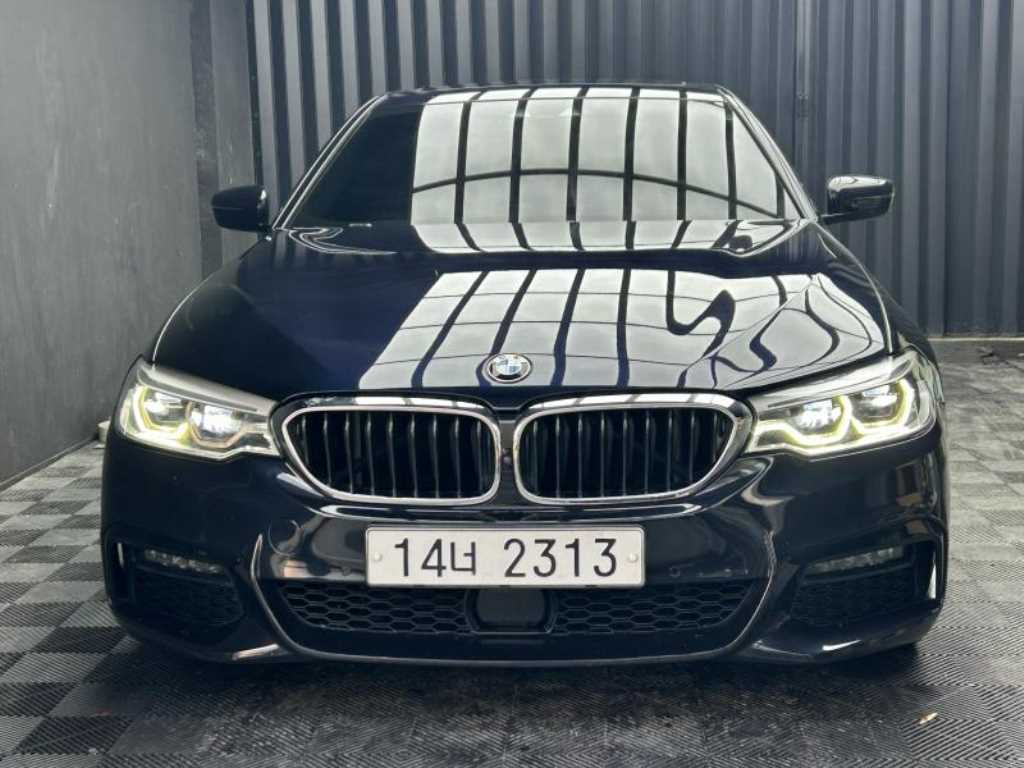 BMW 5시리즈 530i xDrive M 스포츠 플러스 사진
