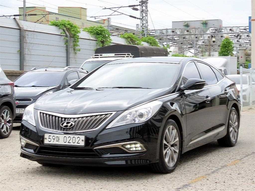 현대 그랜저 HG300 PREMIUM 컬렉션 사진 2/19