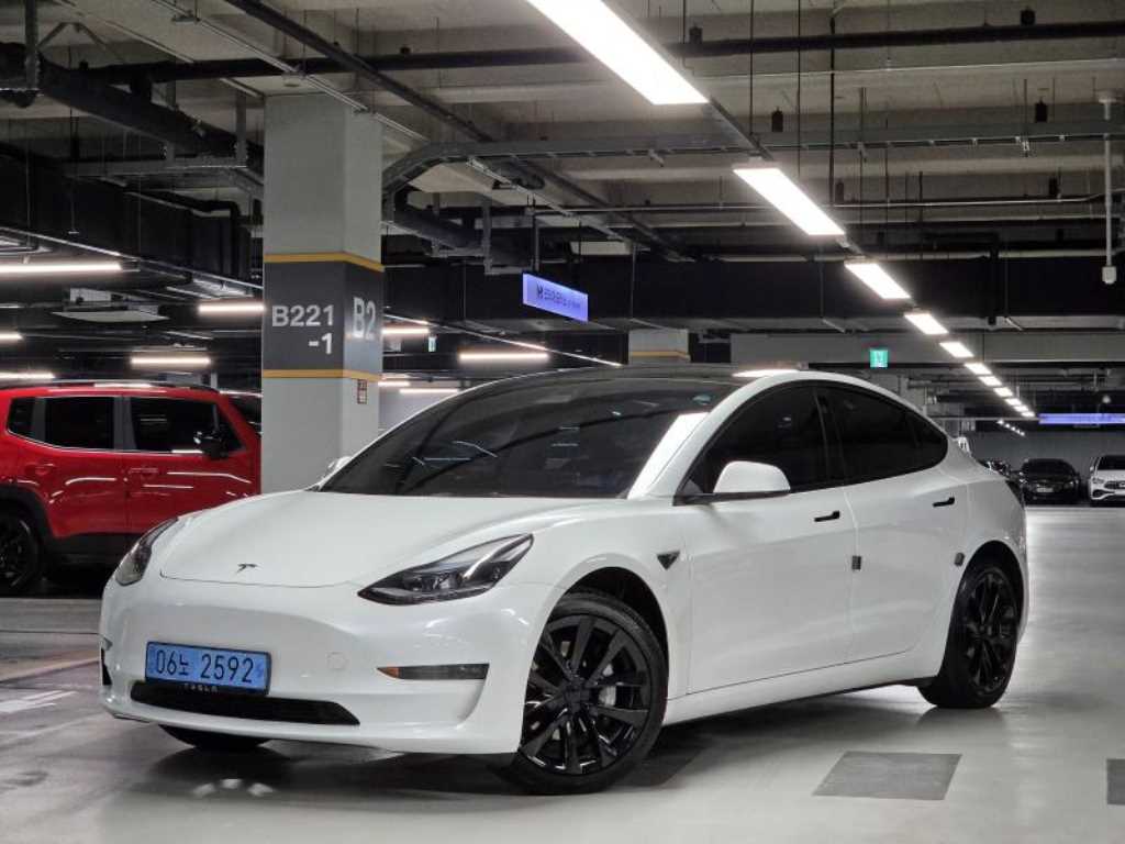 테슬라 모델 3 롱 레인지 사진 2/20