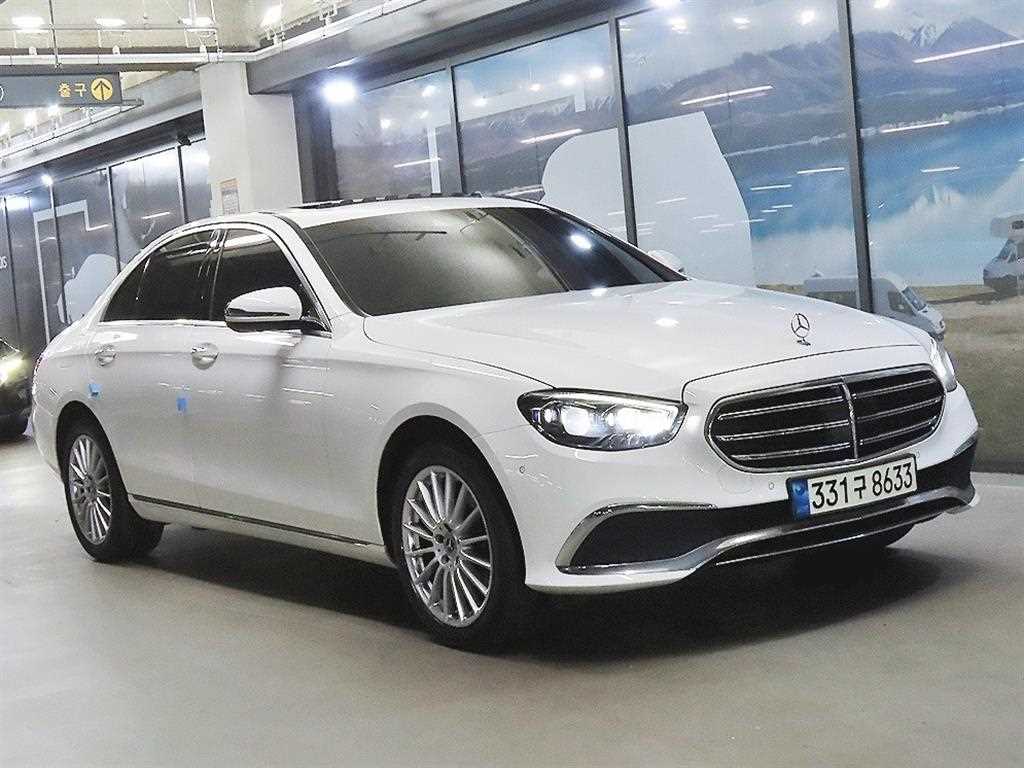 벤츠 E 클래스 E220d 4MATIC 익스클루시브 사진