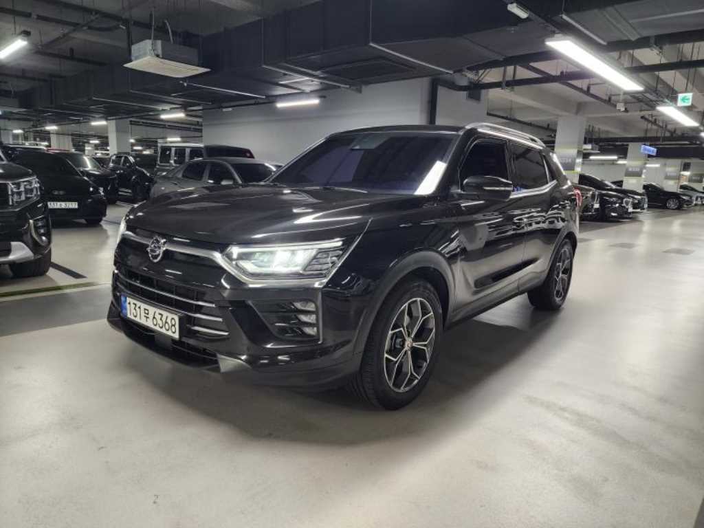 KGM 코란도 2WD 디젤 1.6 딜라이트 플러스 사진 2/20