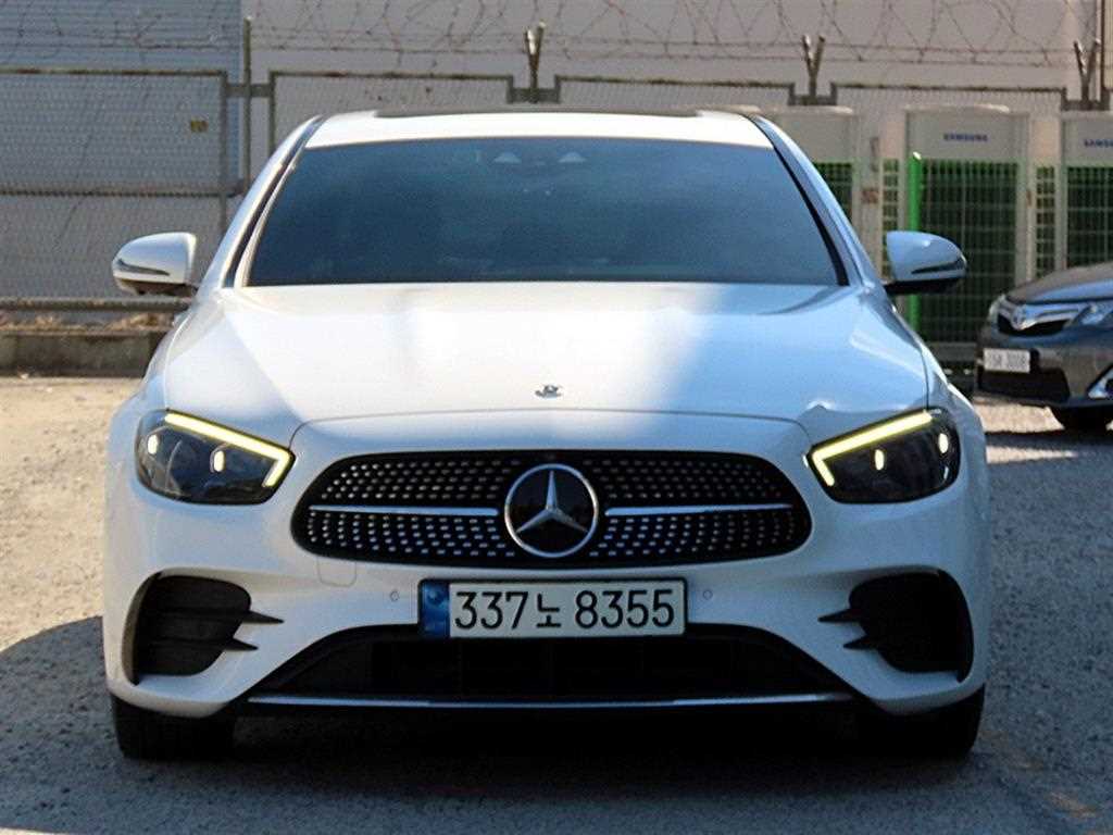 벤츠 E 클래스 E220d 4MATIC AMG라인 사진