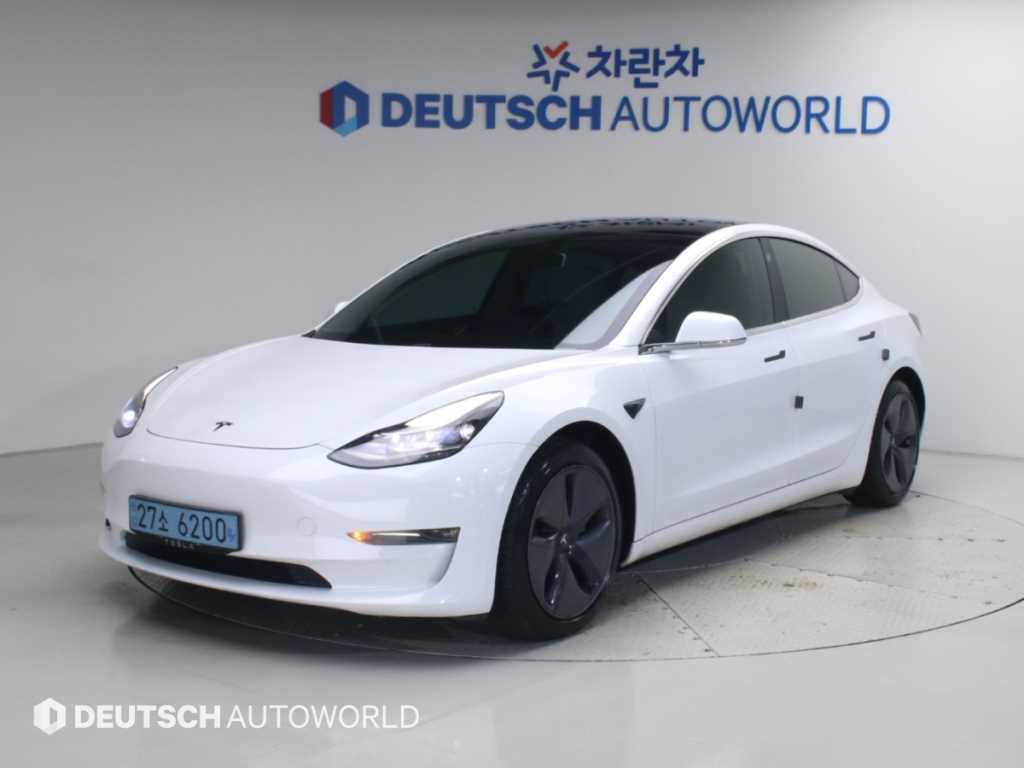 테슬라 모델 3 롱 레인지 사진