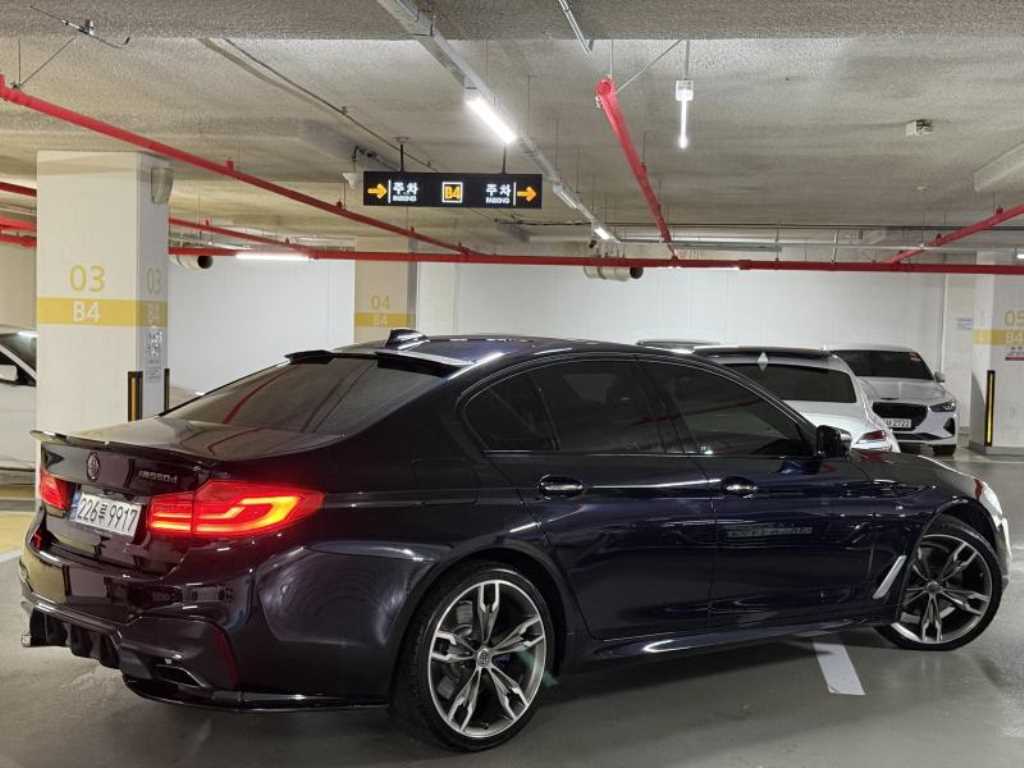 BMW 5시리즈 530d M 스포츠 플러스 사진 2/20