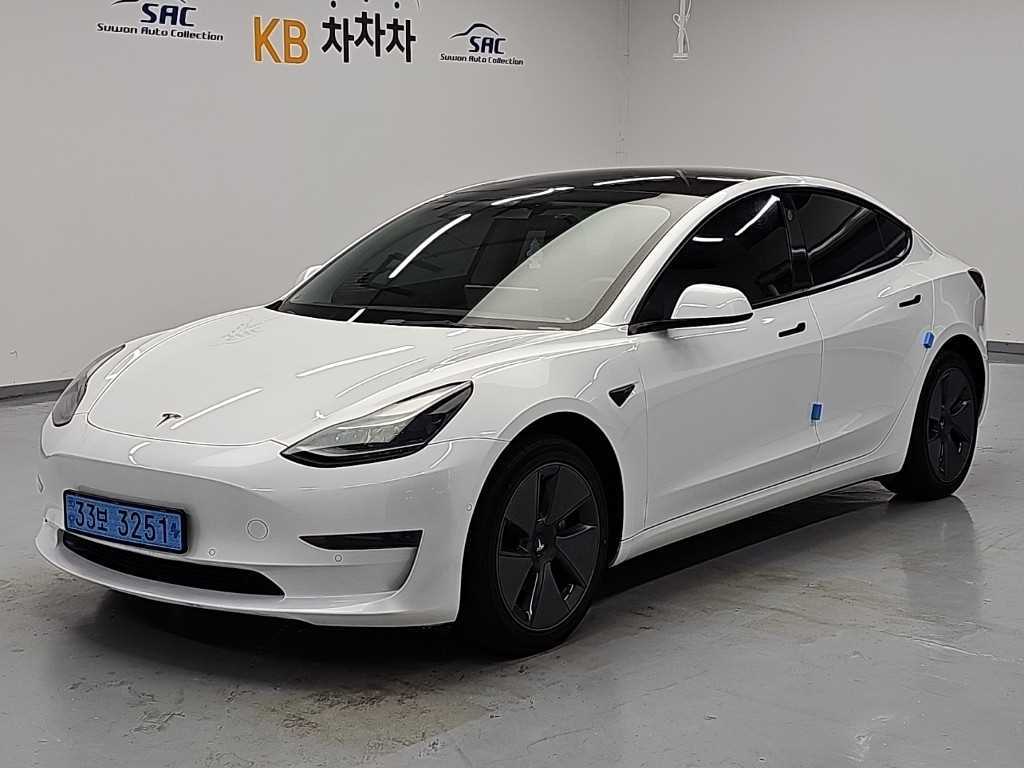 테슬라 모델 3 RWD 사진