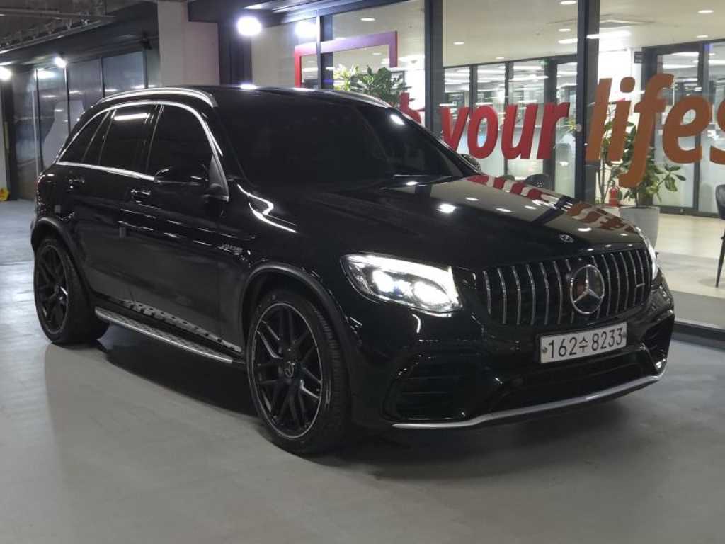 벤츠 GLC 클래스 AMG GLC 63 4MATIC+ 사진