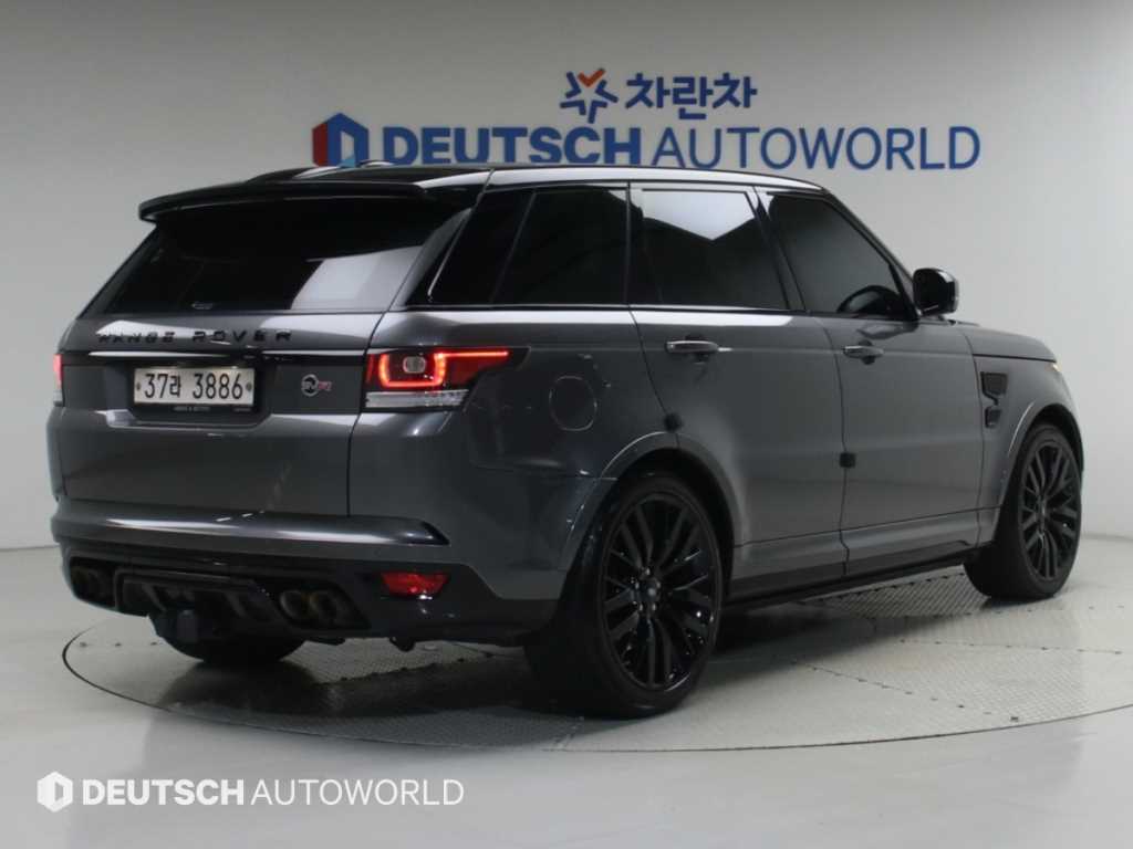 랜드로버 레인지로버 스포츠 5.0 SVR 사진 2/20