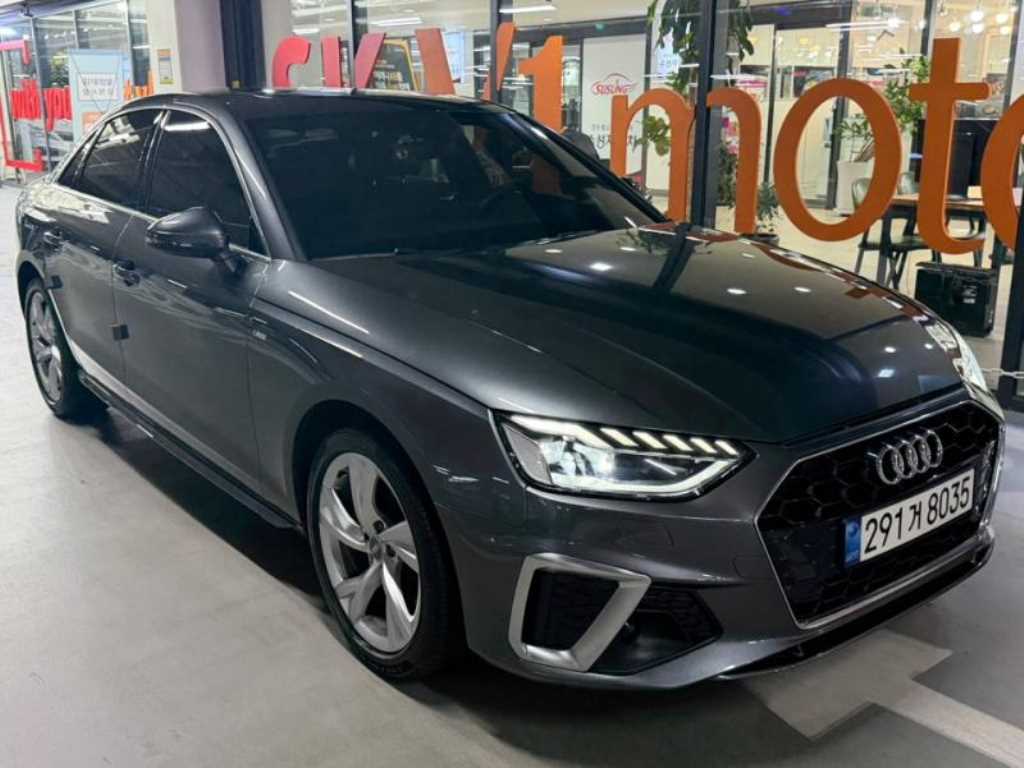아우디 A4 40 TFSI 프리미엄 사진 2/20