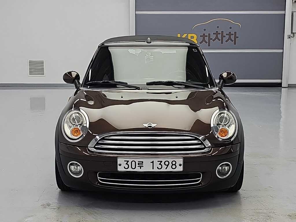MINI 쿠퍼 컨버터블 1.6 쿠퍼 사진 2/17