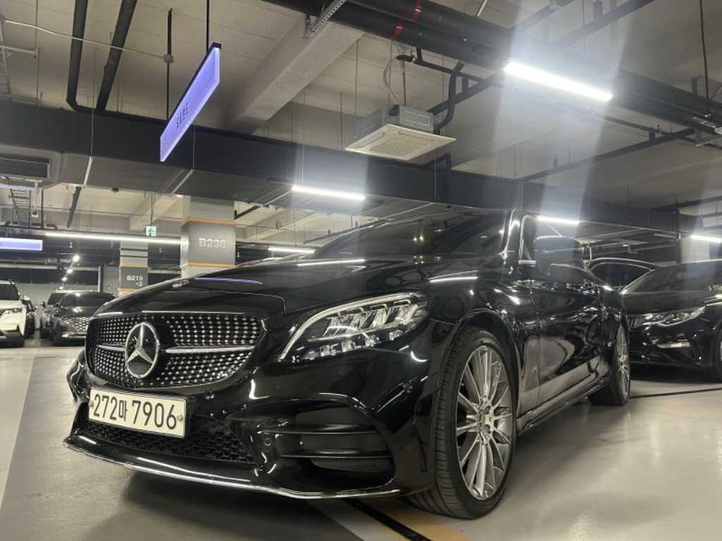 벤츠 C 클래스 C220 d 4MATIC 쿠페 사진