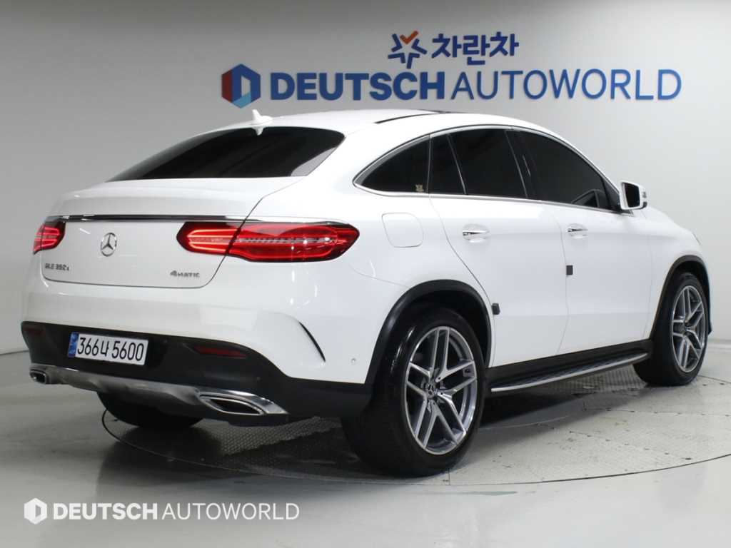벤츠 GLE 클래스 GLE 350 d 4MATIC 쿠페 사진 2/20