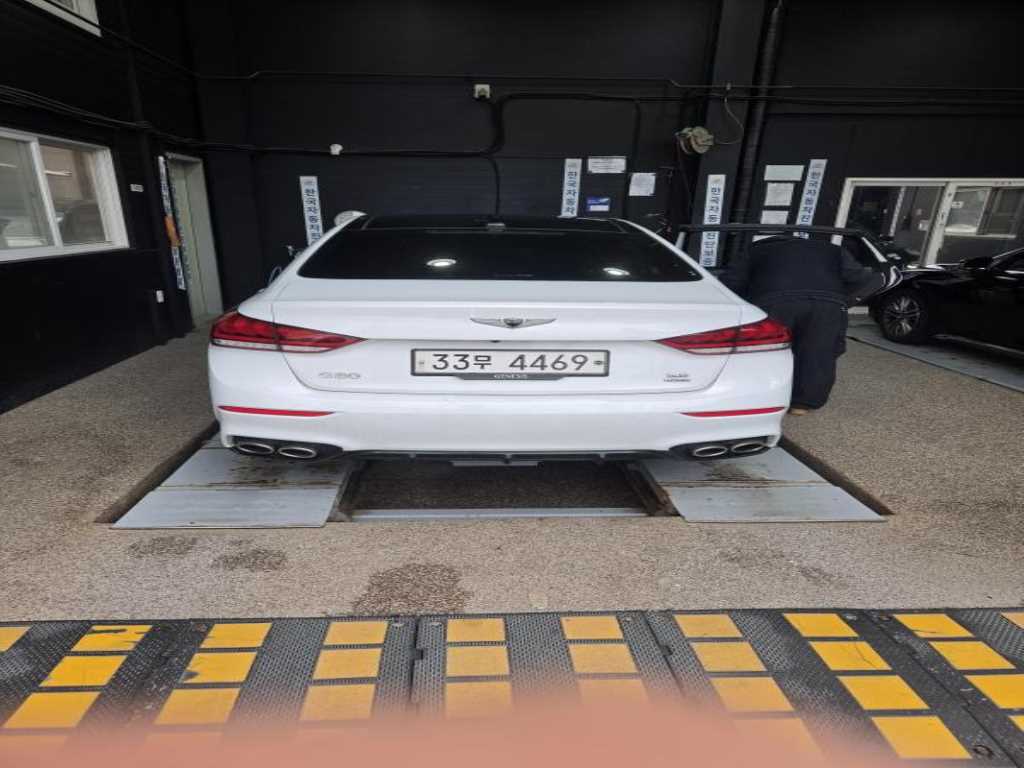 제네시스 G80 3.3 GDI AWD 프레스티지 사진 2/9