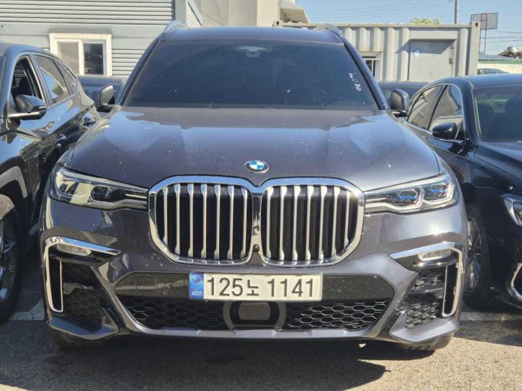 BMW X7 xDrive 40i M 스포츠 사진