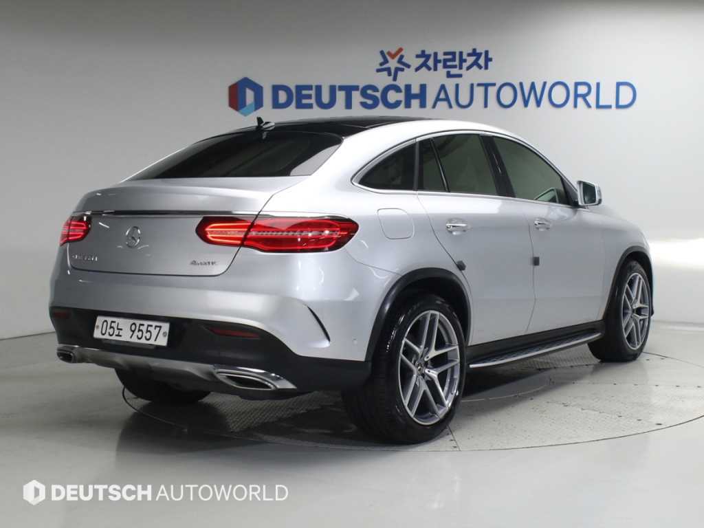 벤츠 GLE 클래스 GLE 350 d 4MATIC 쿠페 사진 2/20