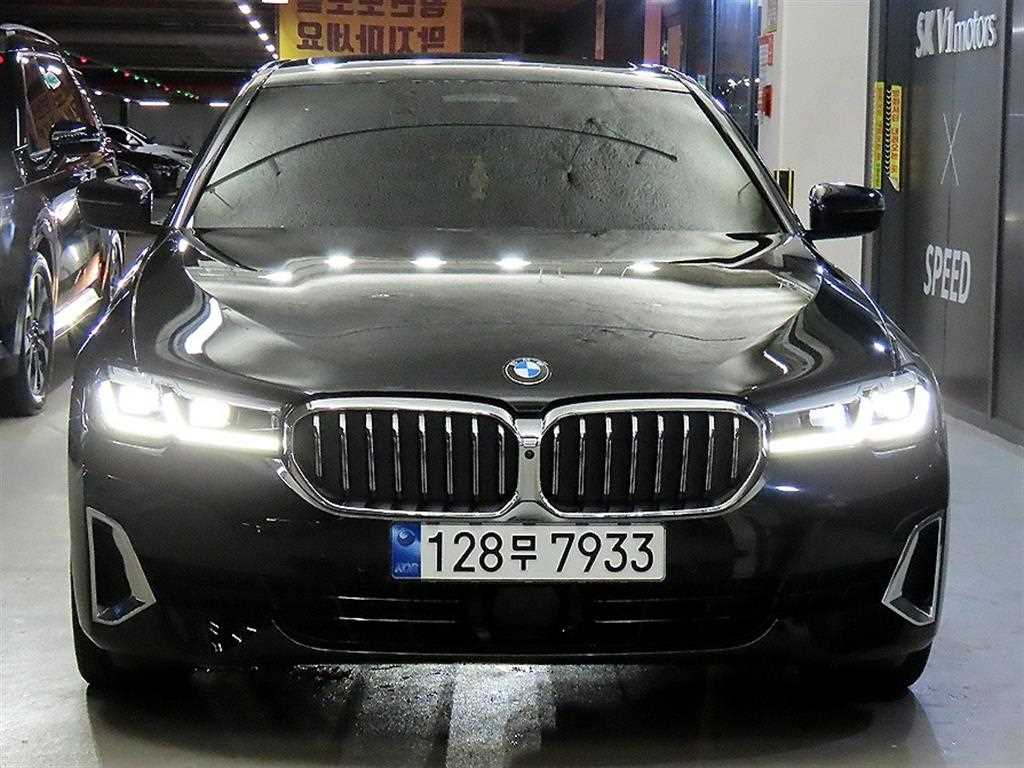BMW 5시리즈 520i M 스포츠 사진 2/20