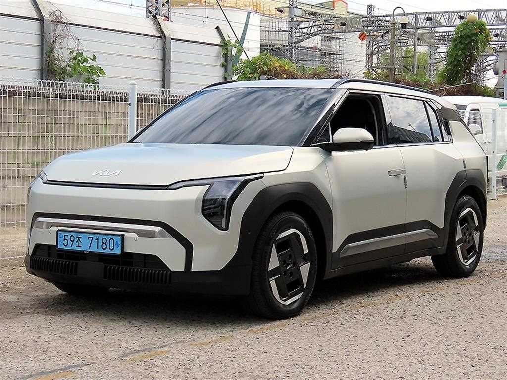 기아 EV3 롱레인지 2WD 어스 사진 2/20
