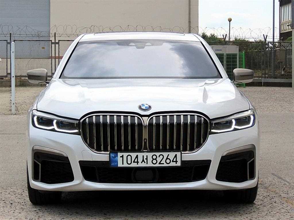 BMW 7시리즈 750Li xDrive 사진