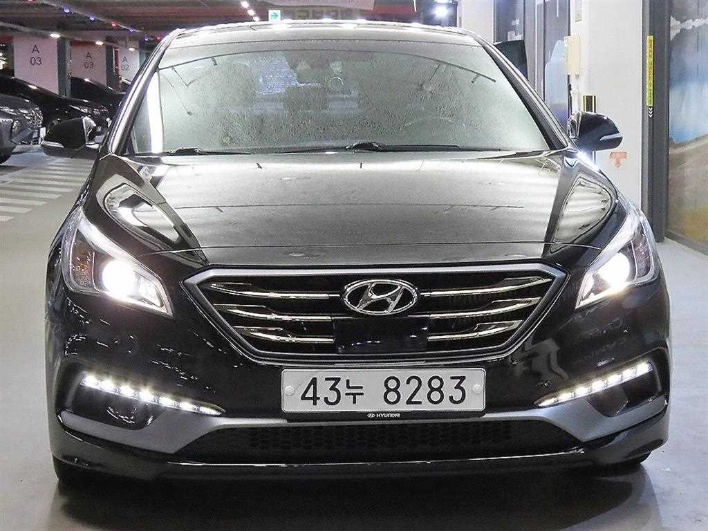 현대 쏘나타 2.0 터보 익스클루시브 사진 2/20