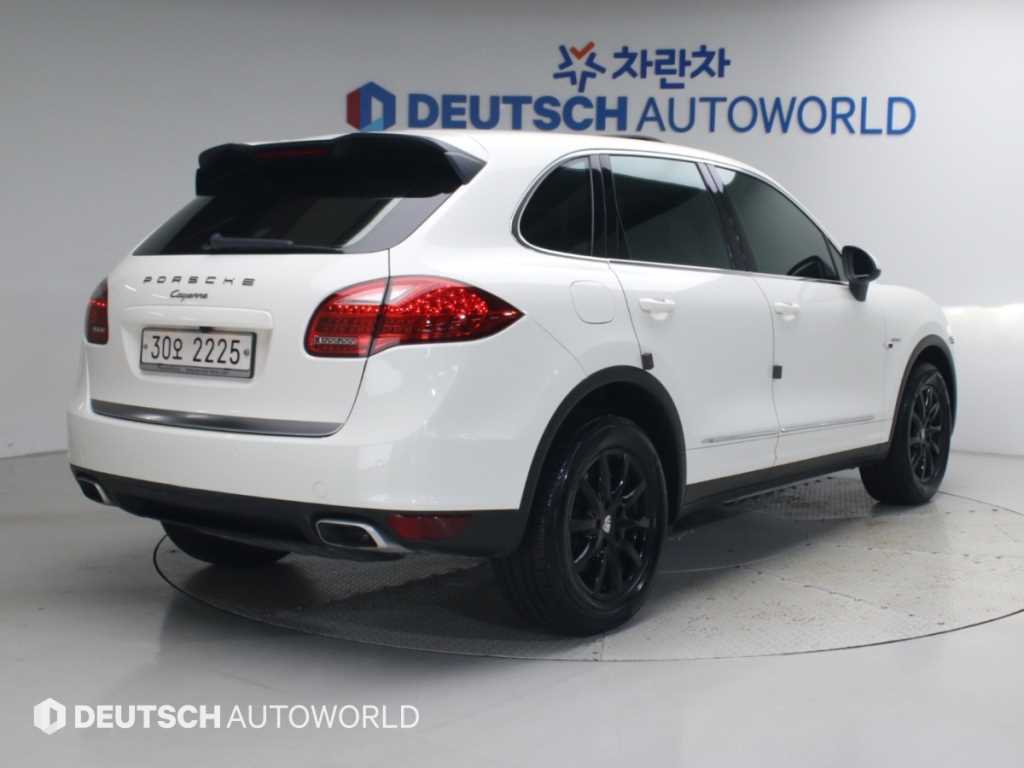 포르쉐 카이엔 3.0 디젤 사진 2/20