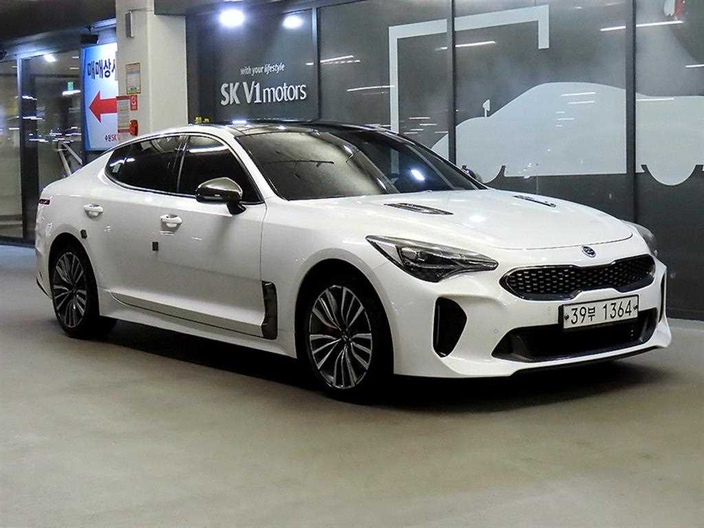 기아 스팅어 가솔린 2.0 터보 AWD 플래티넘 사진