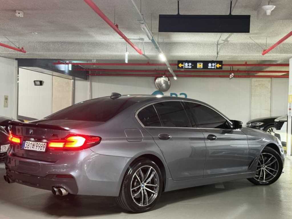 BMW 5시리즈 520d 럭셔리 스페셜 에디션 사진 2/20