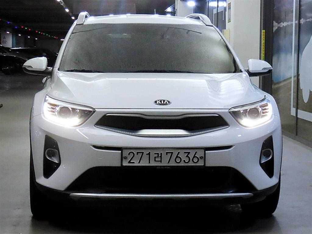기아 스토닉 가솔린 1.4 디럭스 사진 2/19