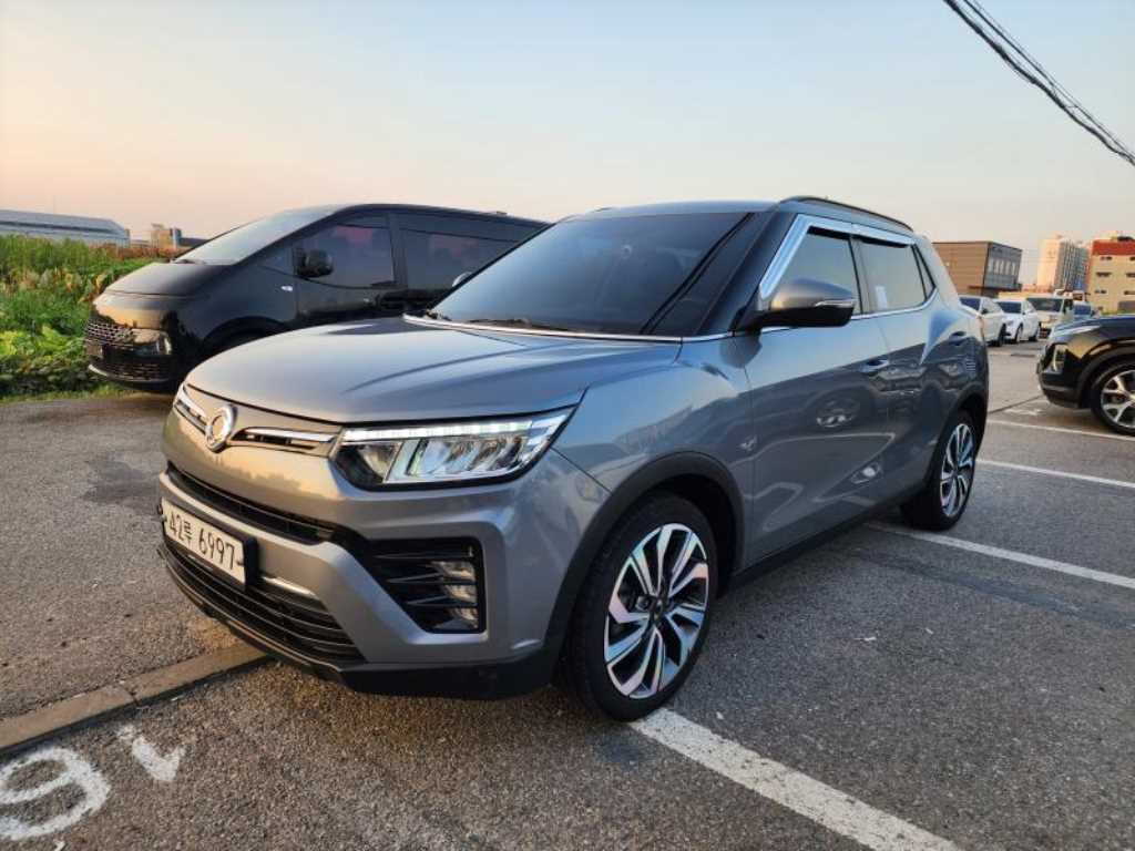 KGM 티볼리 2WD 가솔린 1.5 V5 사진 2/19