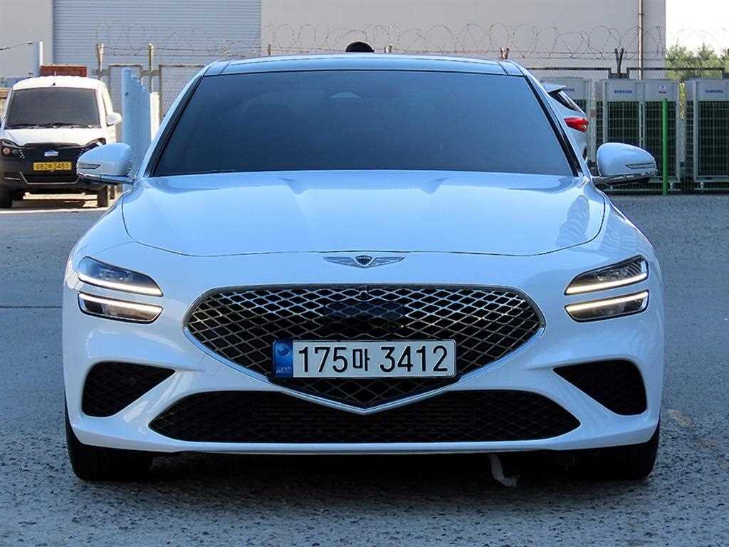 제네시스 G70 가솔린 2.0T 2WD 기본형 사진