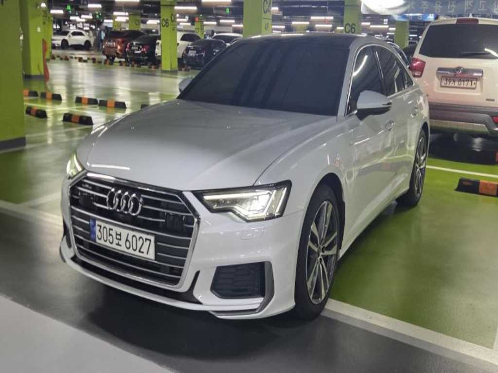 아우디 A6 45 TFSI 콰트로 프리미엄 사진 2/9