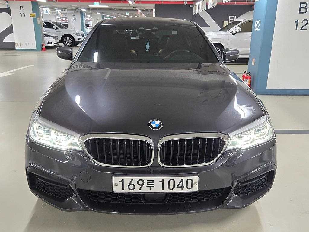 BMW 5시리즈 520i M 스포츠 사진 2/20