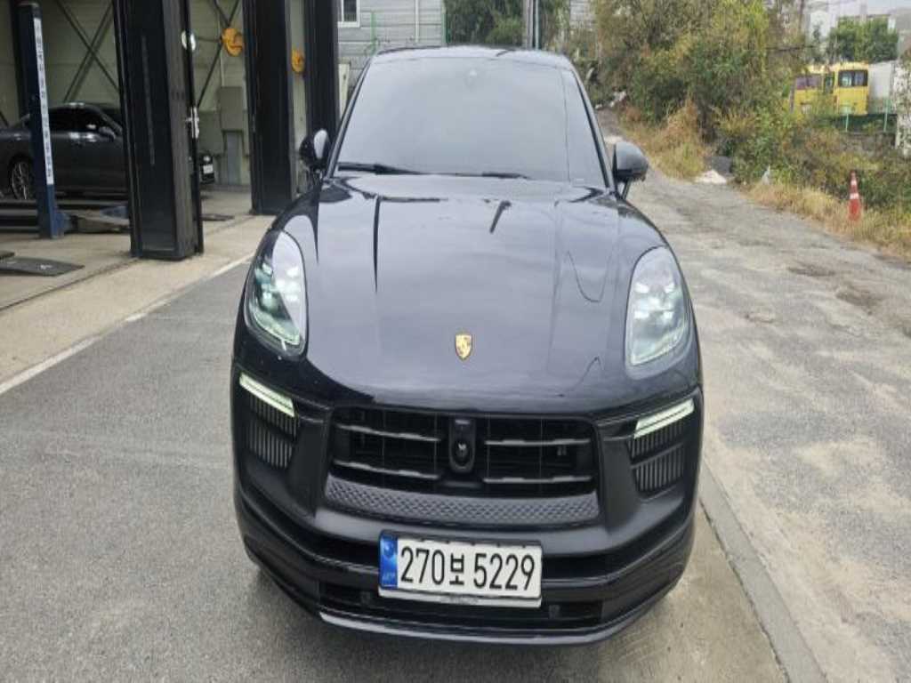 포르쉐 마칸 가솔린 2.9 GTS 사진