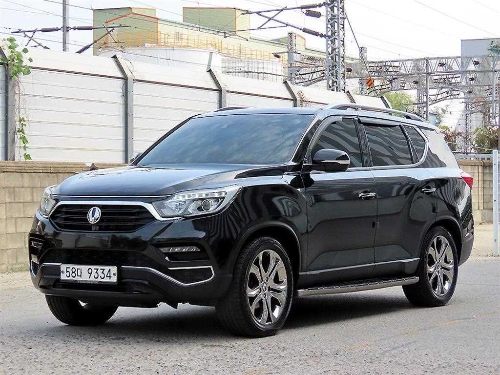 KGM 렉스턴 디젤 2.2 4WD 럭셔리 사진 2/20