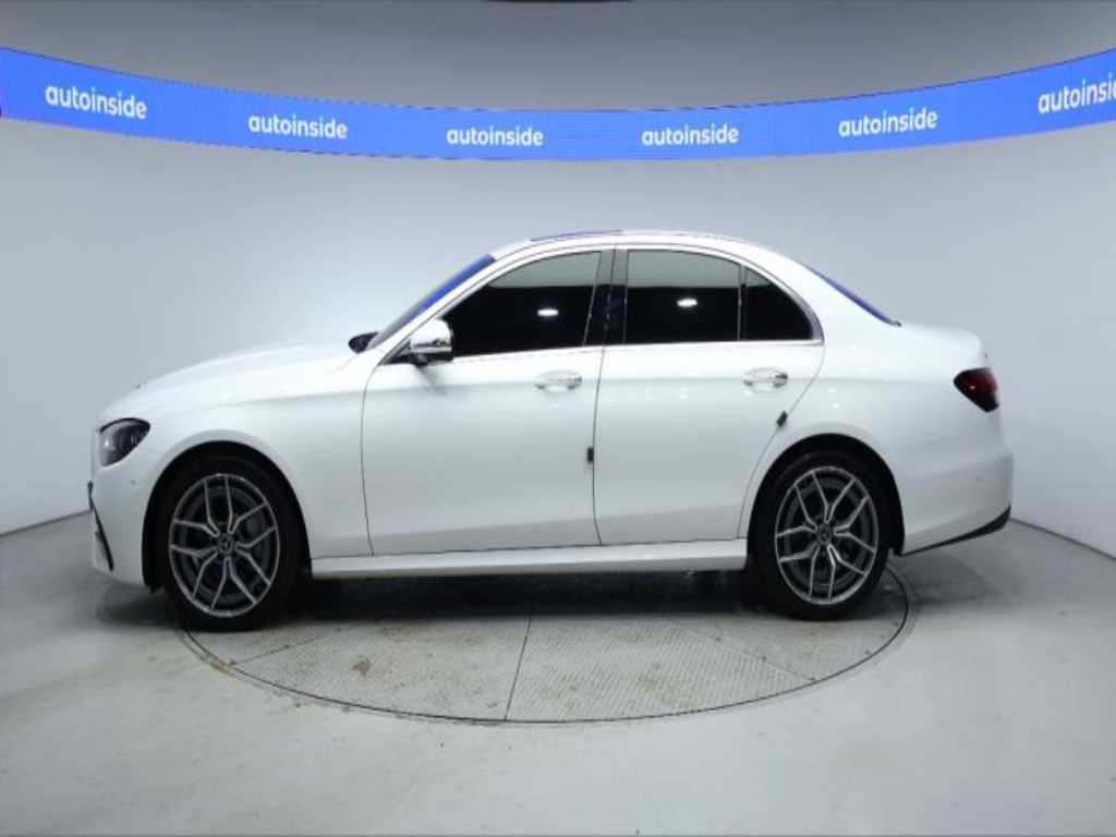 벤츠 E 클래스 E220d 4MATIC AMG라인 사진 2/20