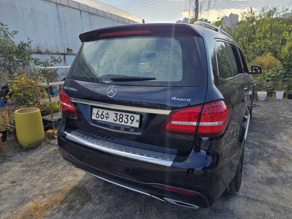 벤츠 GLS 클래스 GLS350 D 4MATIC 사진 2/11