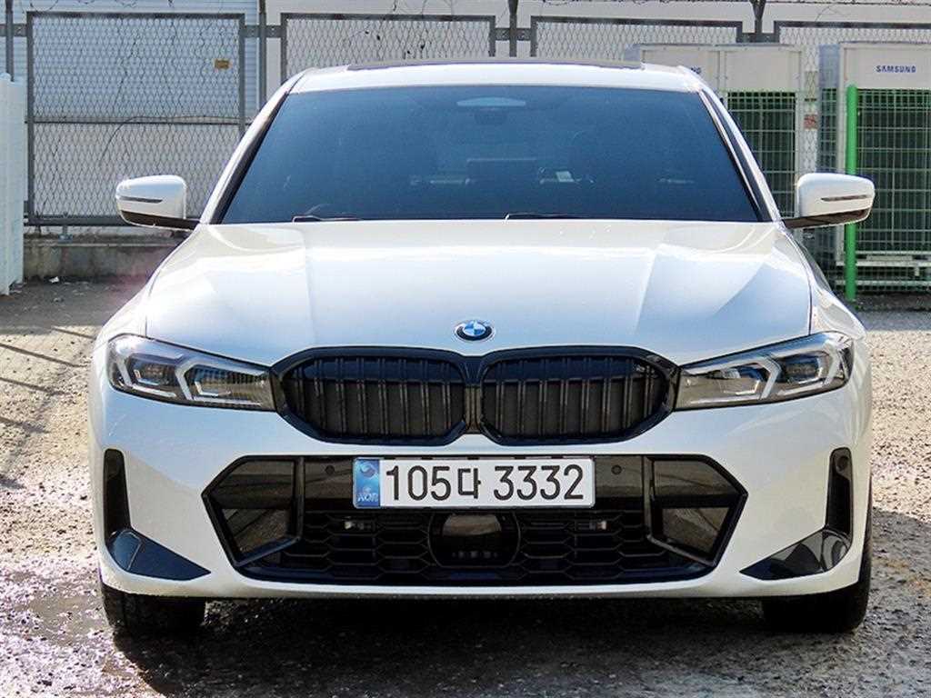 BMW 3시리즈 320i M 스포츠 사진